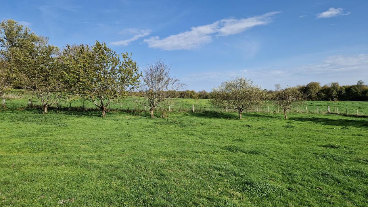 Calme Et Chaleureux Gite De Campagne. Voiteur Bagian luar foto