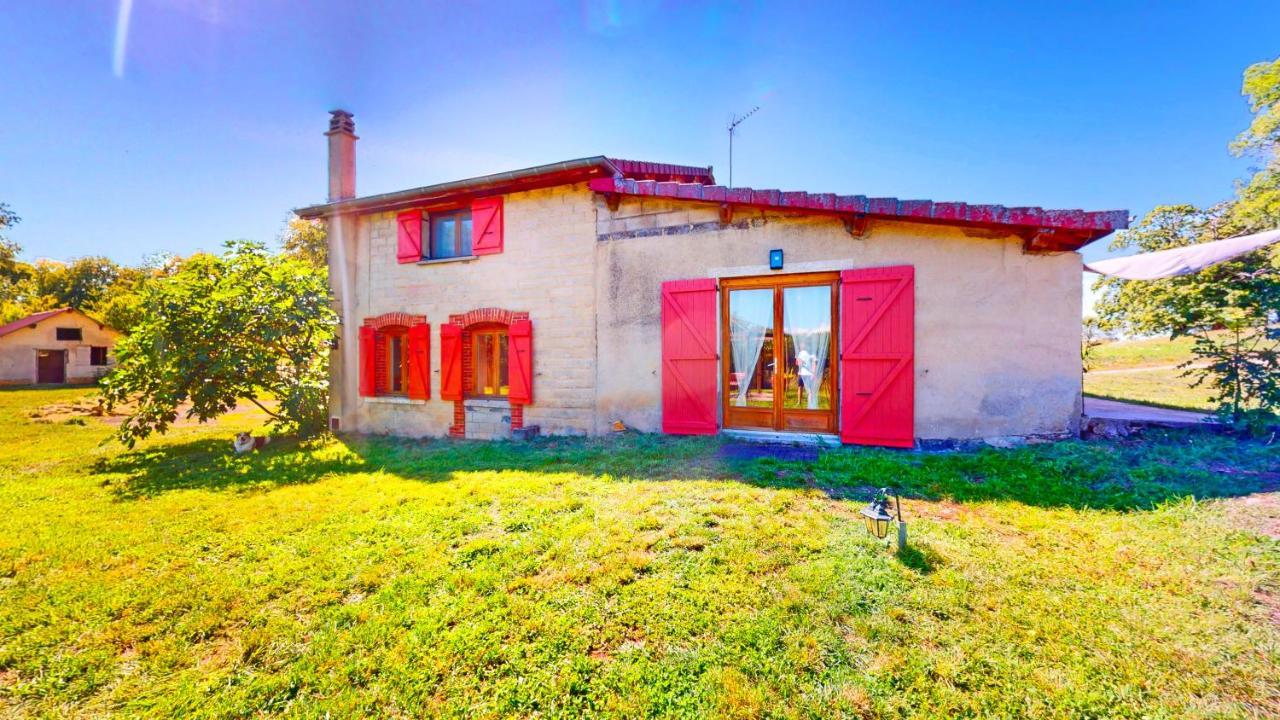 Calme Et Chaleureux Gite De Campagne. Voiteur Bagian luar foto